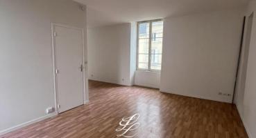 Location - Appartement 1 pièces 38 m<sup>2</sup>