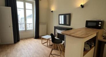 Location - Appartement 2 pièces 27 m<sup>2</sup>