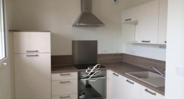 Location - Appartement 3 pièces 81 m<sup>2</sup>