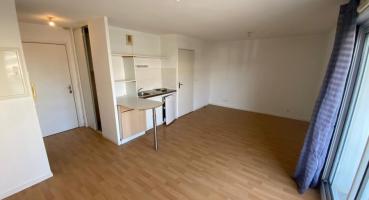 Location - Appartement 1 pièces 28 m<sup>2</sup>