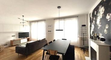 Location - Appartement 2 pièces 63 m<sup>2</sup>