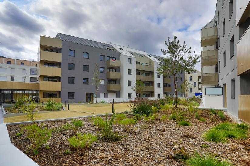 Réf. le-cours-dallonville - LE COURS d’ALLONVILLE