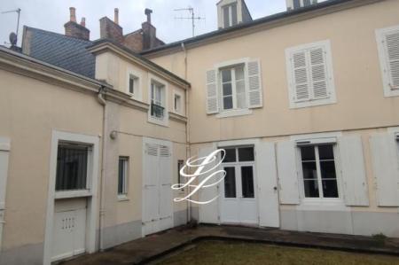 Vente - Maison 18 pièces 300 m<sup>2</sup>