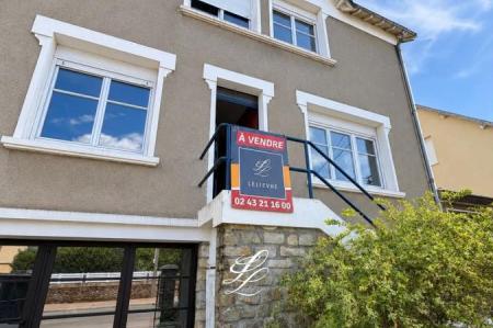 Vente - Maison 8 pièces 163 m<sup>2</sup>