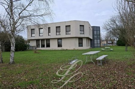 Location - BUREAUX 1069 m<sup>2</sup>
