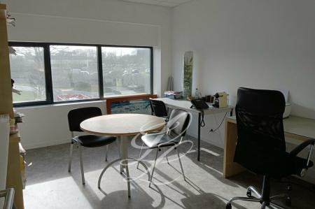 Location - ENTREPOT 85 m<sup>2</sup>