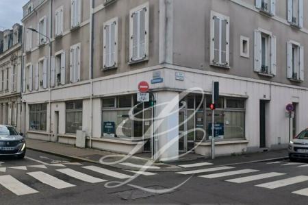 Location - COMMERCE 242 m<sup>2</sup>