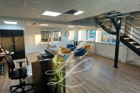 Location - ENTREPOT 802 m<sup>2</sup>