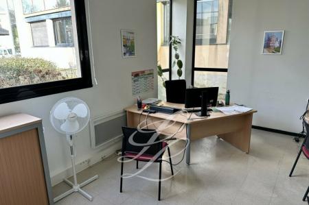 Vente - BUREAUX 92 m<sup>2</sup>