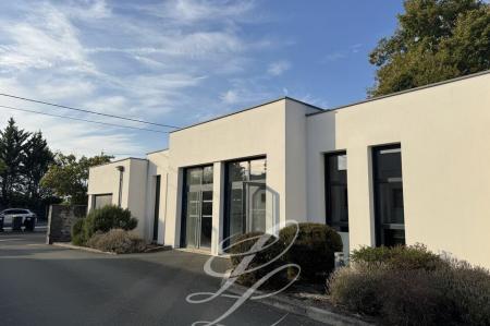 Location - LOCAL D'ACTIVITE 150 m<sup>2</sup>