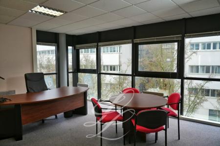Vente - BUREAUX 76 m<sup>2</sup>