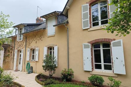 Vente - Maison 10 pièces 236 m<sup>2</sup>