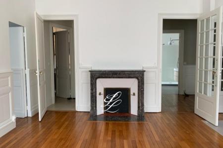Vente - Appartement 5 pièces 117 m<sup>2</sup>