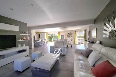 Vente - Maison 6 pièces 194 m<sup>2</sup>