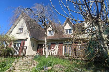 Vente - Maison 10 pièces 230 m<sup>2</sup>