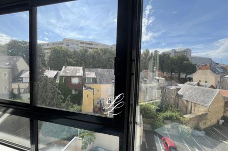 Vente - Appartement 5 pièces 136 m<sup>2</sup>