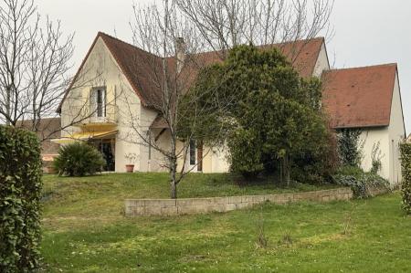 Vente - Maison 8 pièces 212 m<sup>2</sup>