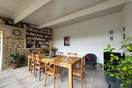 Vente - Maison 8 pièces 179 m<sup>2</sup>