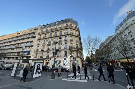 Vente - Bureaux 6 pièces 209 m<sup>2</sup>