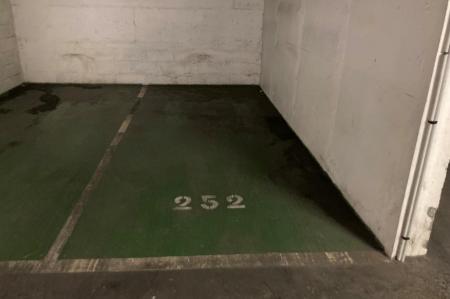 Vente - parking/box
