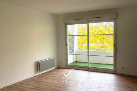 Location - Appartement 3 pièces 68 m<sup>2</sup>