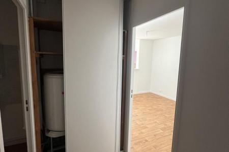 Location - Appartement 2 pièces 47 m<sup>2</sup>