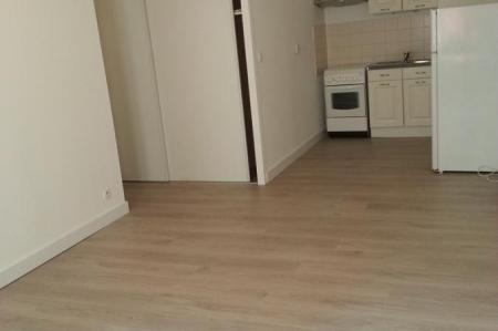 Location - Appartement 2 pièces 43 m<sup>2</sup>