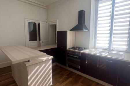 Location - Appartement 2 pièces 56 m<sup>2</sup>