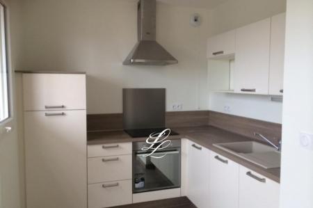 Location - Appartement 3 pièces 81 m<sup>2</sup>