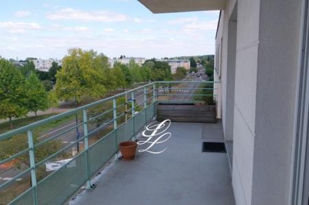 Location - Appartement 3 pièces 87 m<sup>2</sup>