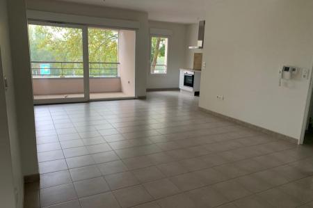 Location - Appartement 4 pièces 99 m<sup>2</sup>