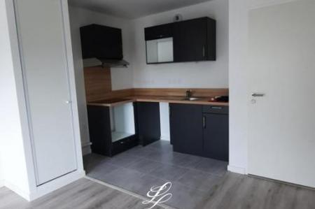 Location - Appartement 3 pièces 69 m<sup>2</sup>
