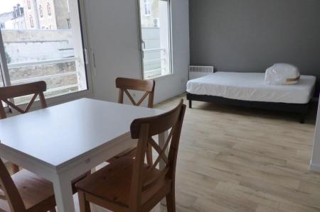 Location - Appartement 1 pièces 30 m<sup>2</sup>