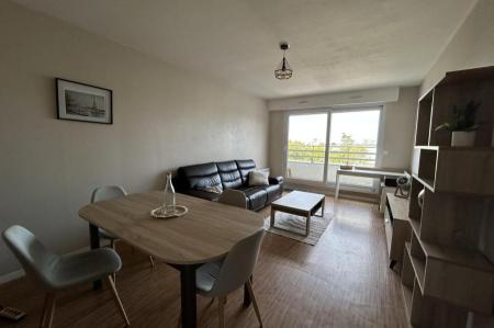 Location - Appartement 2 pièces 47 m<sup>2</sup>