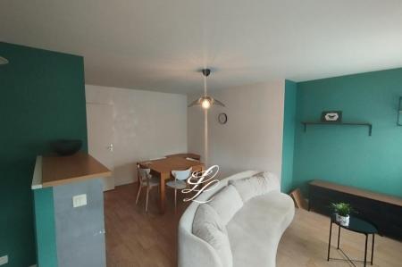 Location - Appartement 2 pièces 43 m<sup>2</sup>