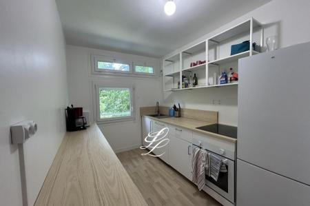 Location - Appartement 6 pièces 92 m<sup>2</sup>