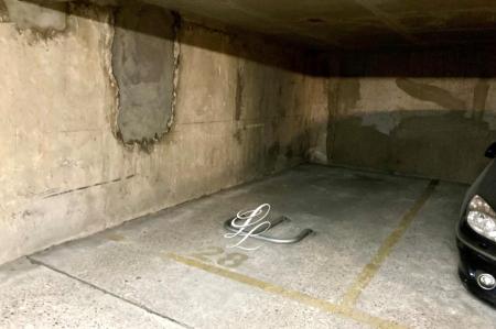 Location - parking/box 10 m<sup>2</sup>